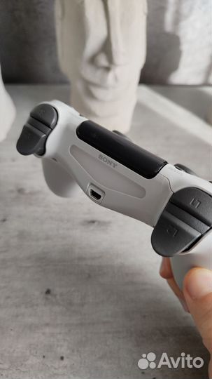 Dualshock 4 V2 White (оригинал)