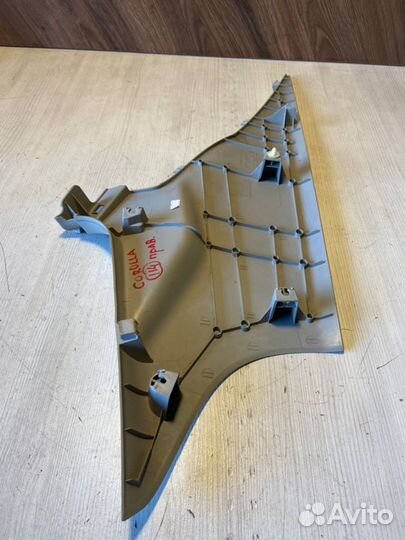 Накладка стойки задняя правая Toyota Corolla 180