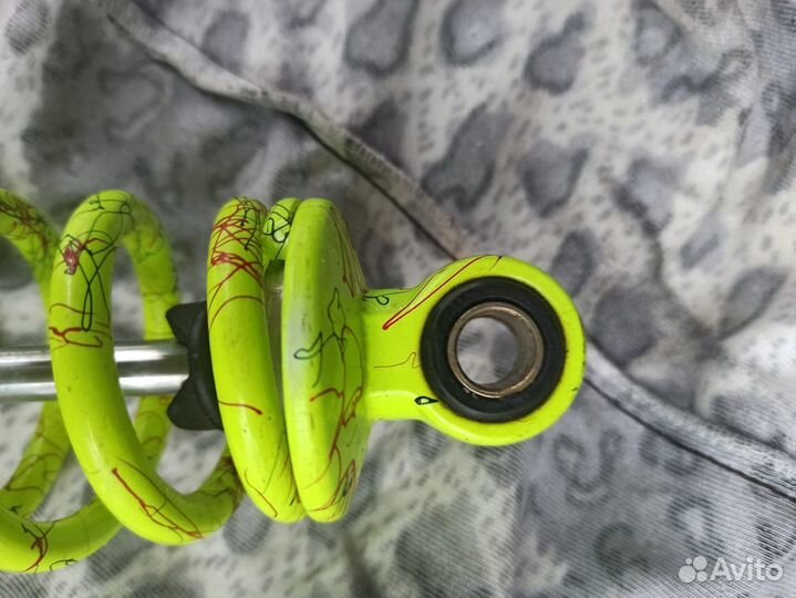 Амортизатор на мотоцикл