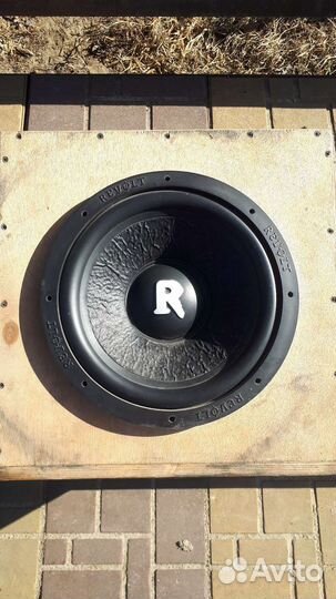 Сабвуфер Revolt RW12