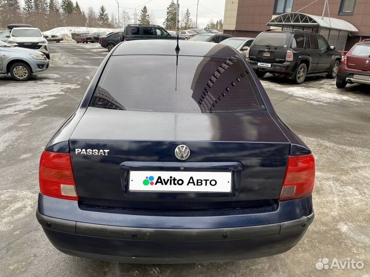 Volkswagen Passat 1.6 МТ, 1998, 258 000 км