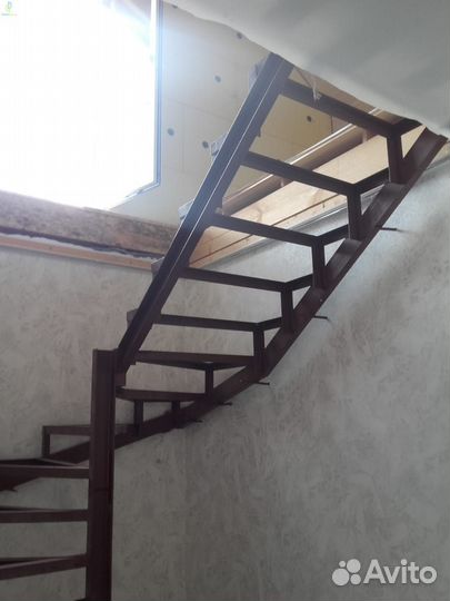Металлокаркас лестниц
