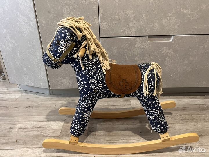 Детская качалка лошадь