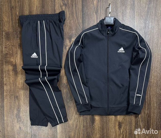 Спортивные костюмы Adidas