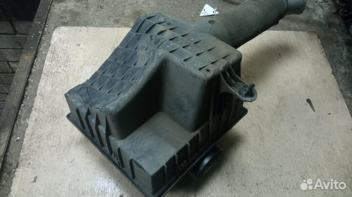 Корпус воздушного фильтра Opel Omega B X20SE