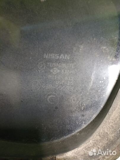 Стекло глухое заднее левое Nissan Maxima A32