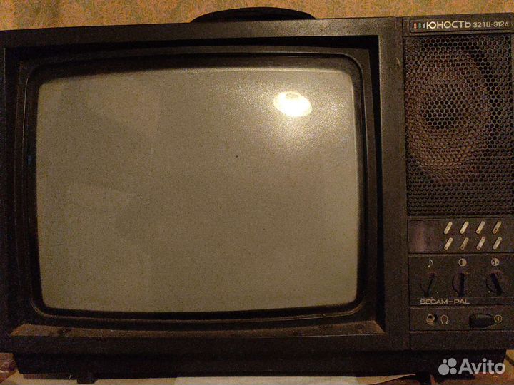 Радиоприемник СССР юность