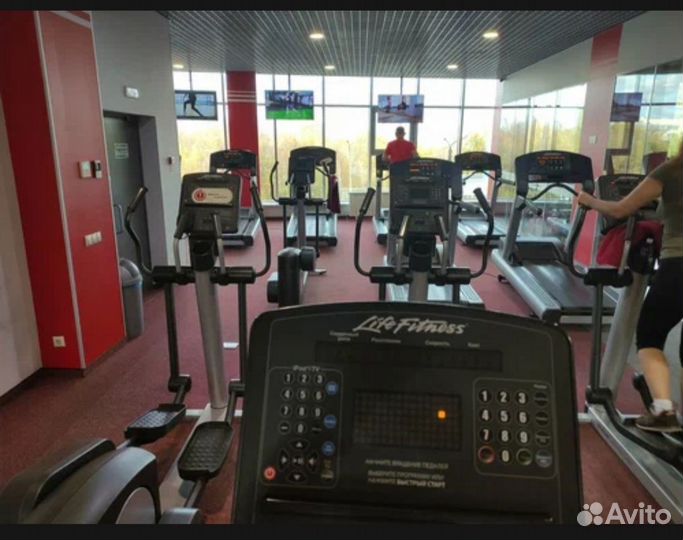 Продам два гостевых абонемента в фитнес клуб