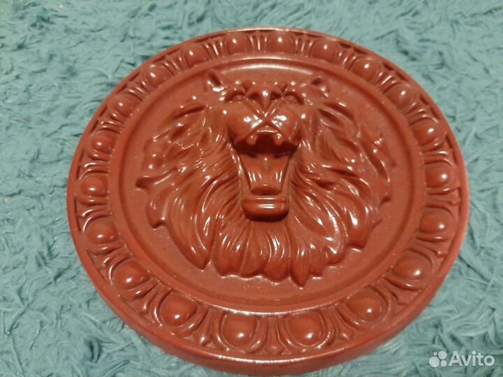 Подарок панно из гипса львиная голов