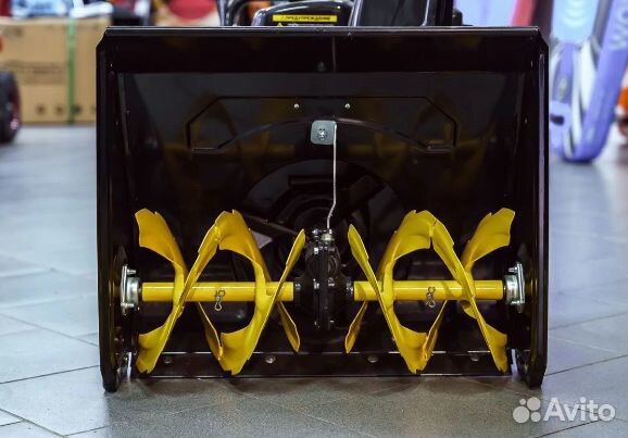 Снегоуборщик champion 661 ST витрина