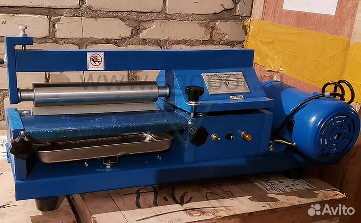 Машина для нанесения латекса, пва и т.д