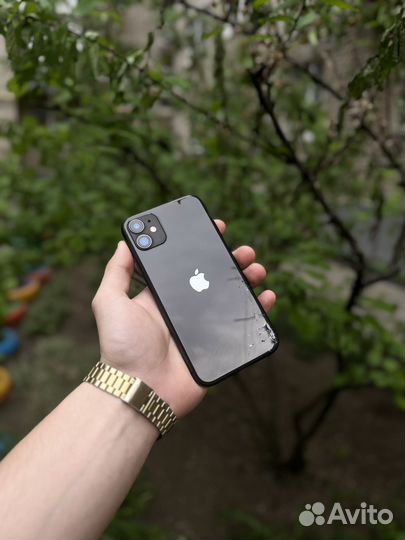 iPhone 11, 64 ГБ