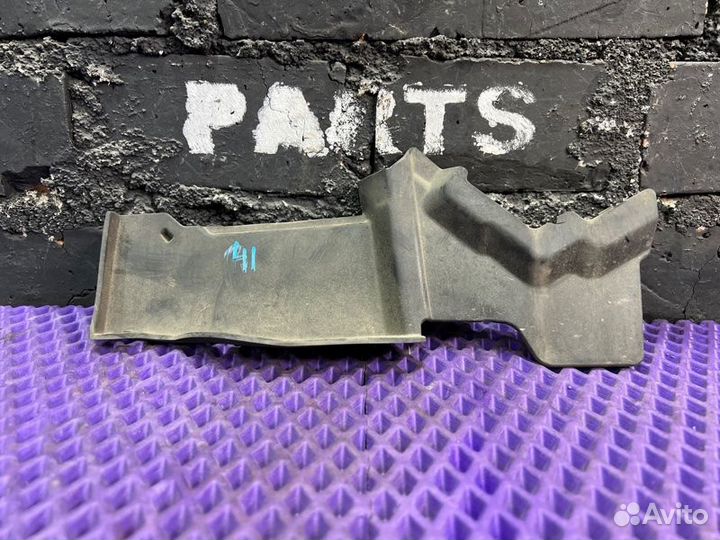 Уголок жабо левый Mitsubishi Outlander