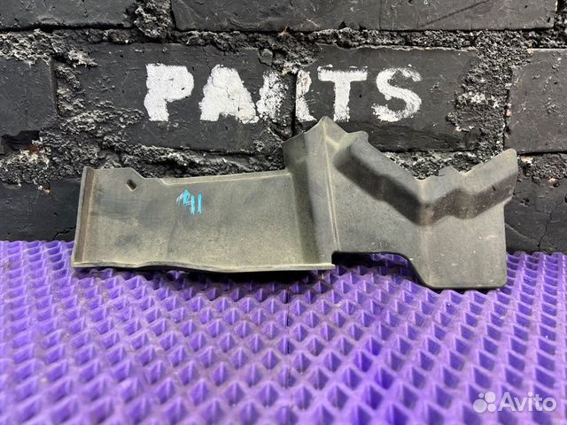 Уголок жабо левый Mitsubishi Outlander