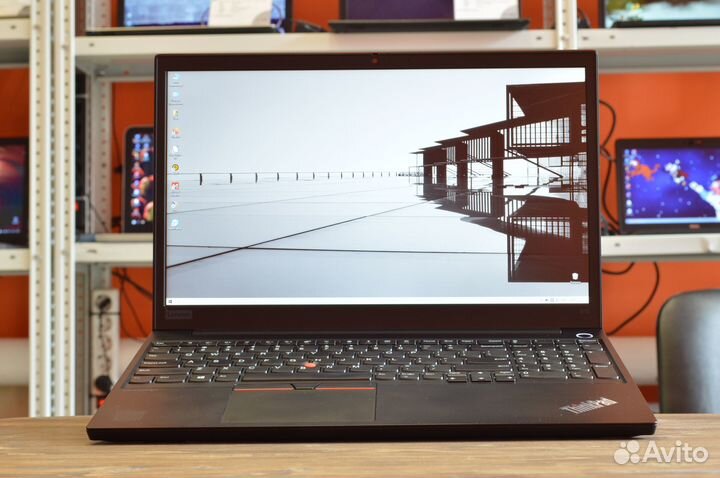 Ноутбук Lenovo ThinkPad E15: i3-10110/8Gb/SSD256Gb