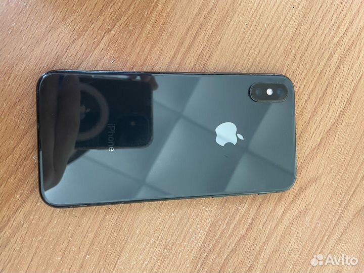 iPhone X, 64 ГБ