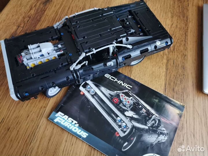 Lego technic Dodge Charger 42111