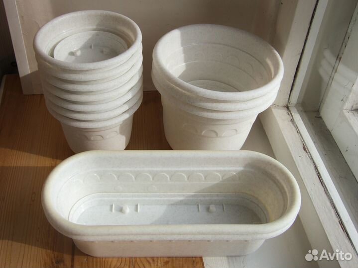 Набор горшков с поддонами, пластик, белые