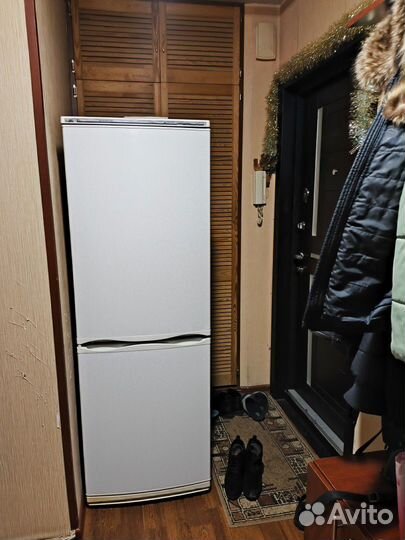 Холодильник рабочий полностью (чистый)