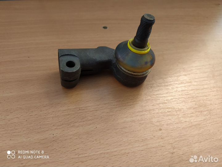 Рулевой наконечник правый на ваз 2112