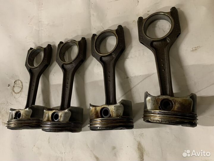 Поршень Bmw E90 N42B18