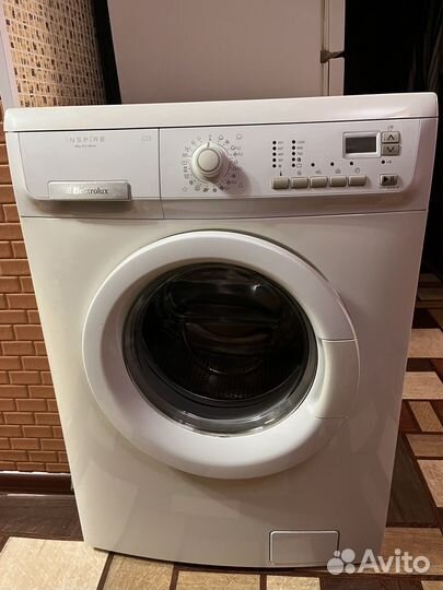 Стиральная машина Electrolux EWF1247W не рабочая