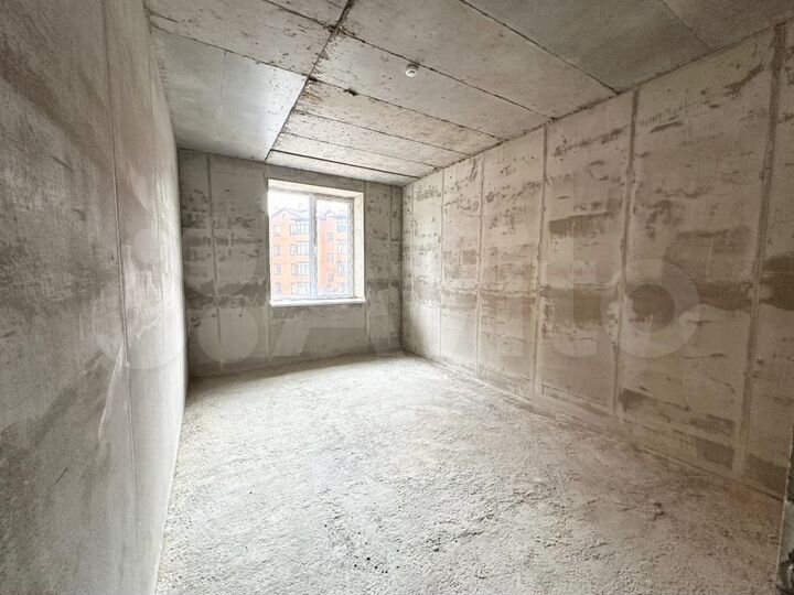 3-к. квартира, 100 м², 2/4 эт.