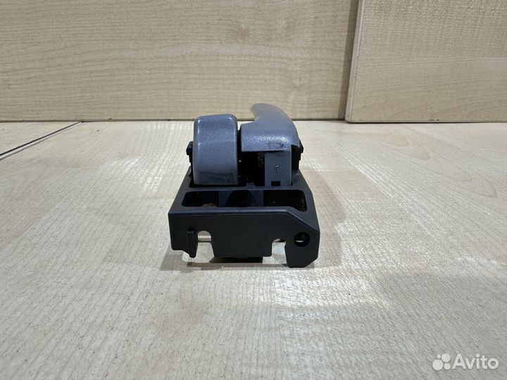 Ручка двери левая серая Toyota land cruiser 100 99