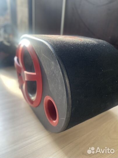 Автомобильный сабвуфер