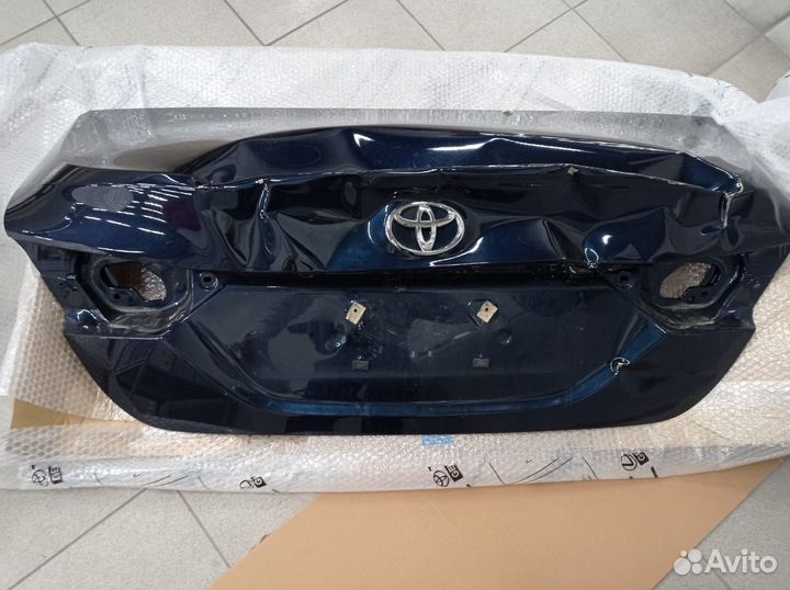 Крышка багажника Toyota Camry V70