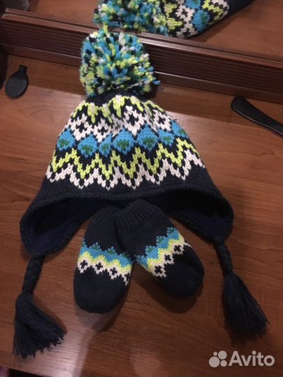 Набор шапка и варежки