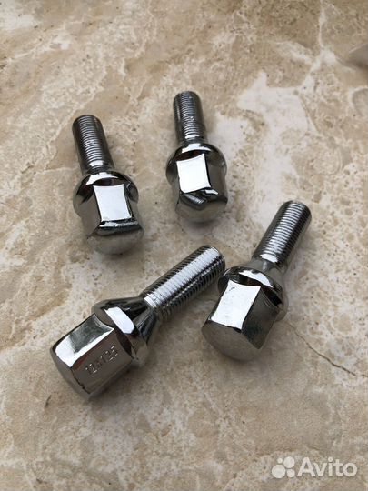Колесные болты