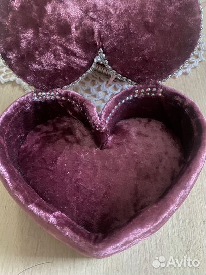 Бархатная шкатулка