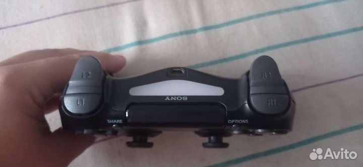 Джойстик PS4