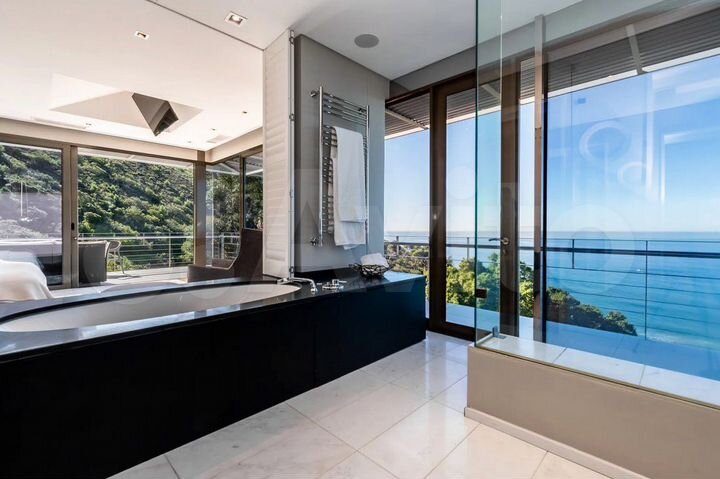 Дом 200 м² на участке 7 сот.