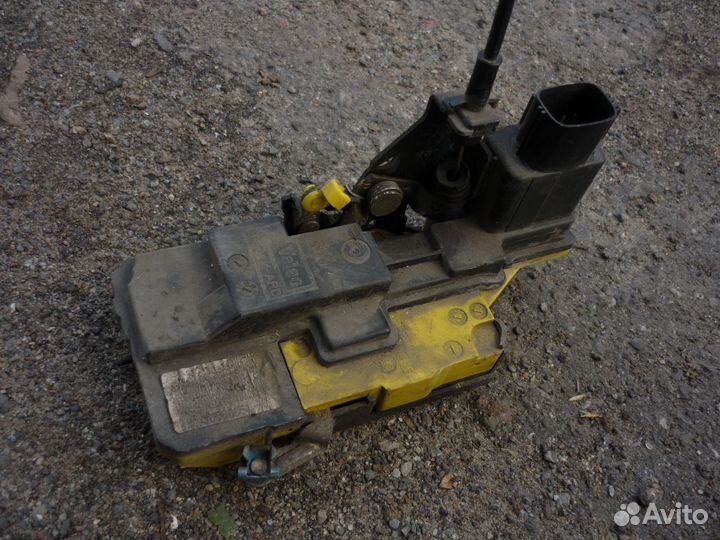 Замок задний правый Volvo S60 2001-2005