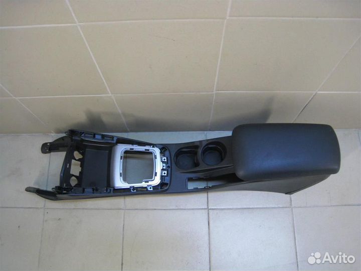 Консоль центральная с подлокотником KIA ceed (ED)