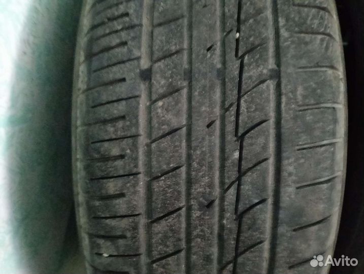 Yokohama BluEarth-A 215/65 R17