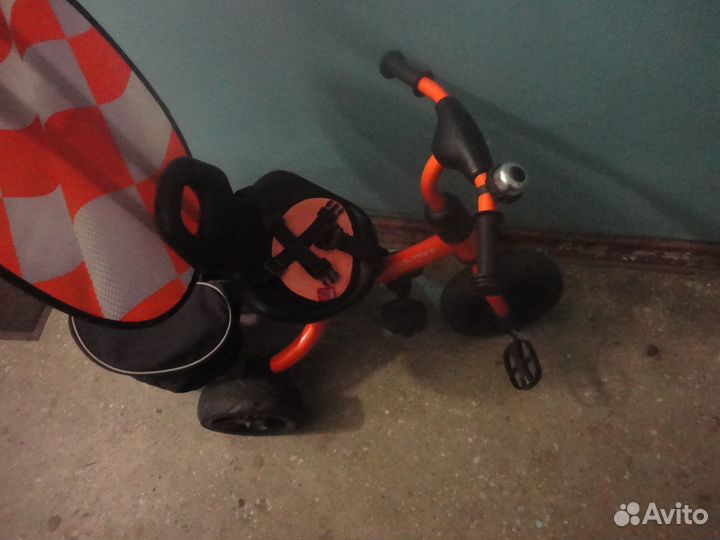 Детский трехколесный велосипед бу
