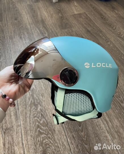 Шлем горнолыжный