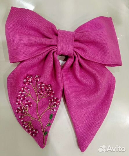 Бант для волос с вышивкой ручной работы