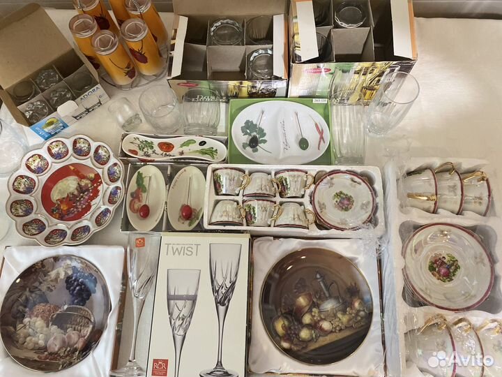 Посуда,тарелки,кастрюли