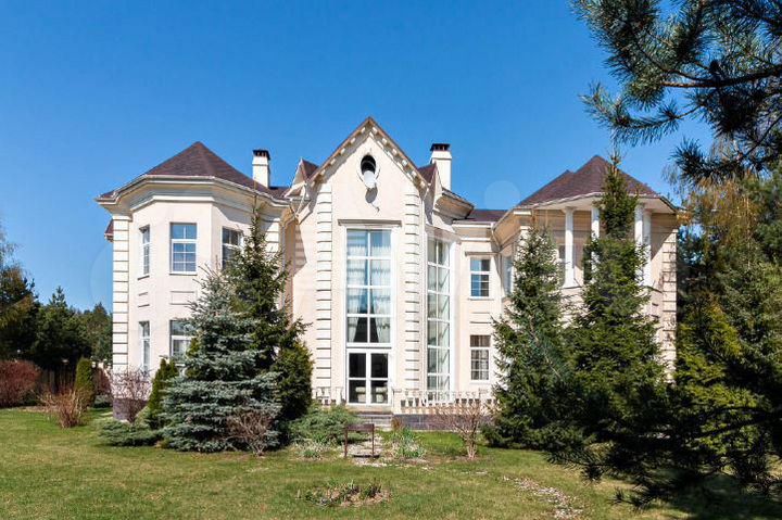 Дом 650 м² на участке 25 сот.