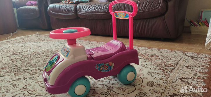 Детская машинка толокар каталка