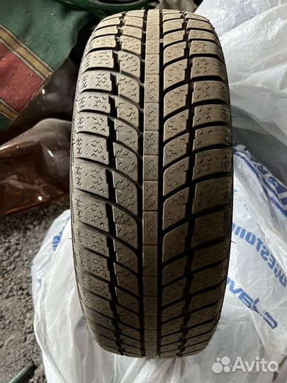 RoadX RX Frost WH01 185/65 R15 92T