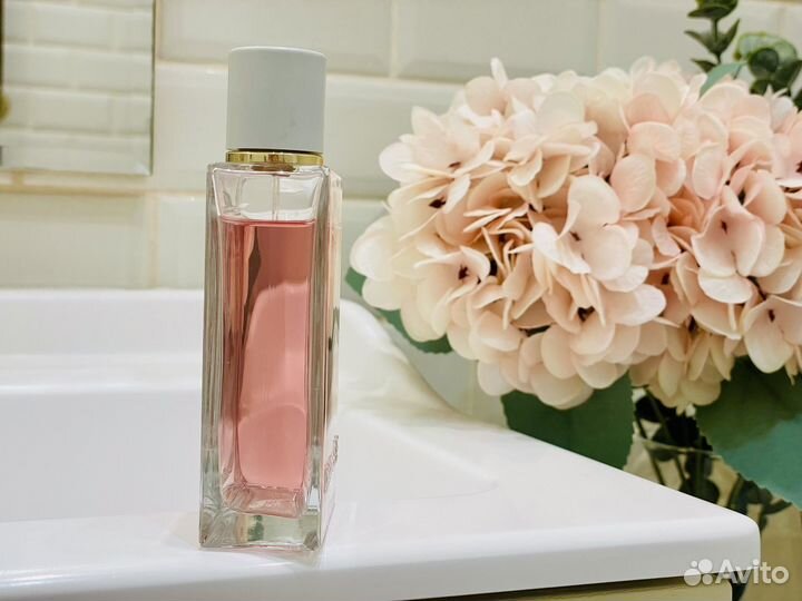 Флакон Burberry her blossom 100 ml - не полный