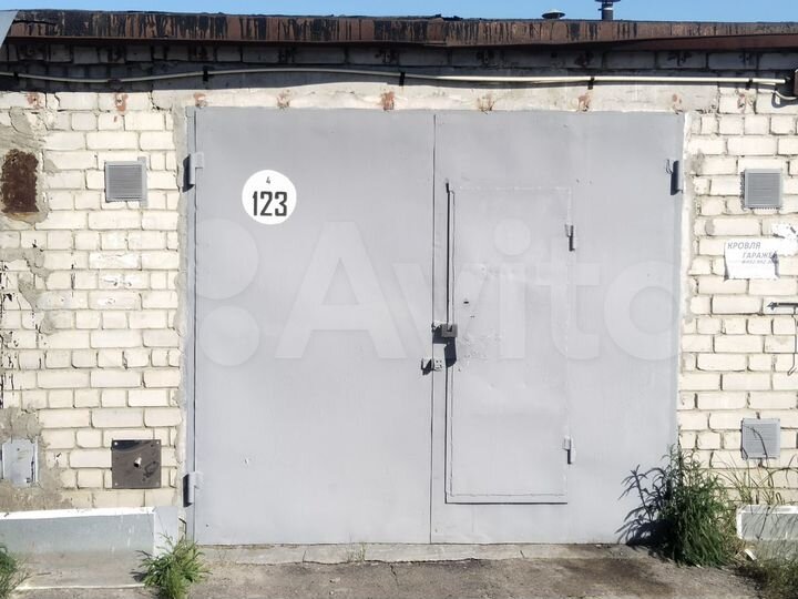 Гараж, > 30 м²