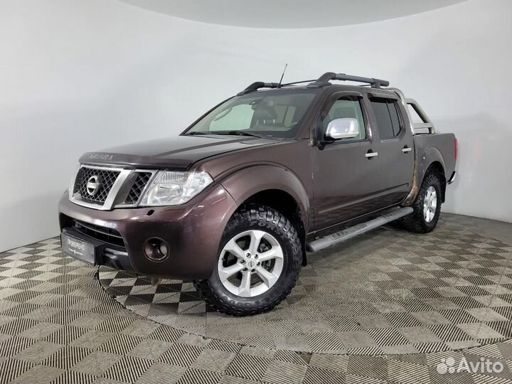 Nissan Navara 2.5 AT, 2011, 136 500 км