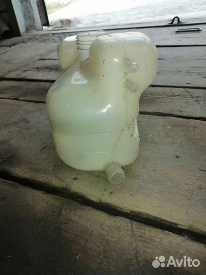 Расширительный бачок 2110