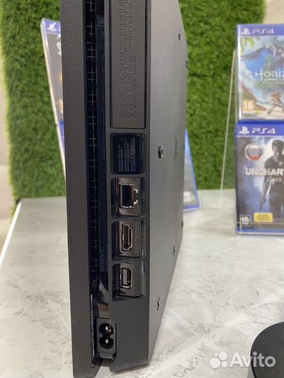 Sony PlayStation PS4 slim + 700 игр
